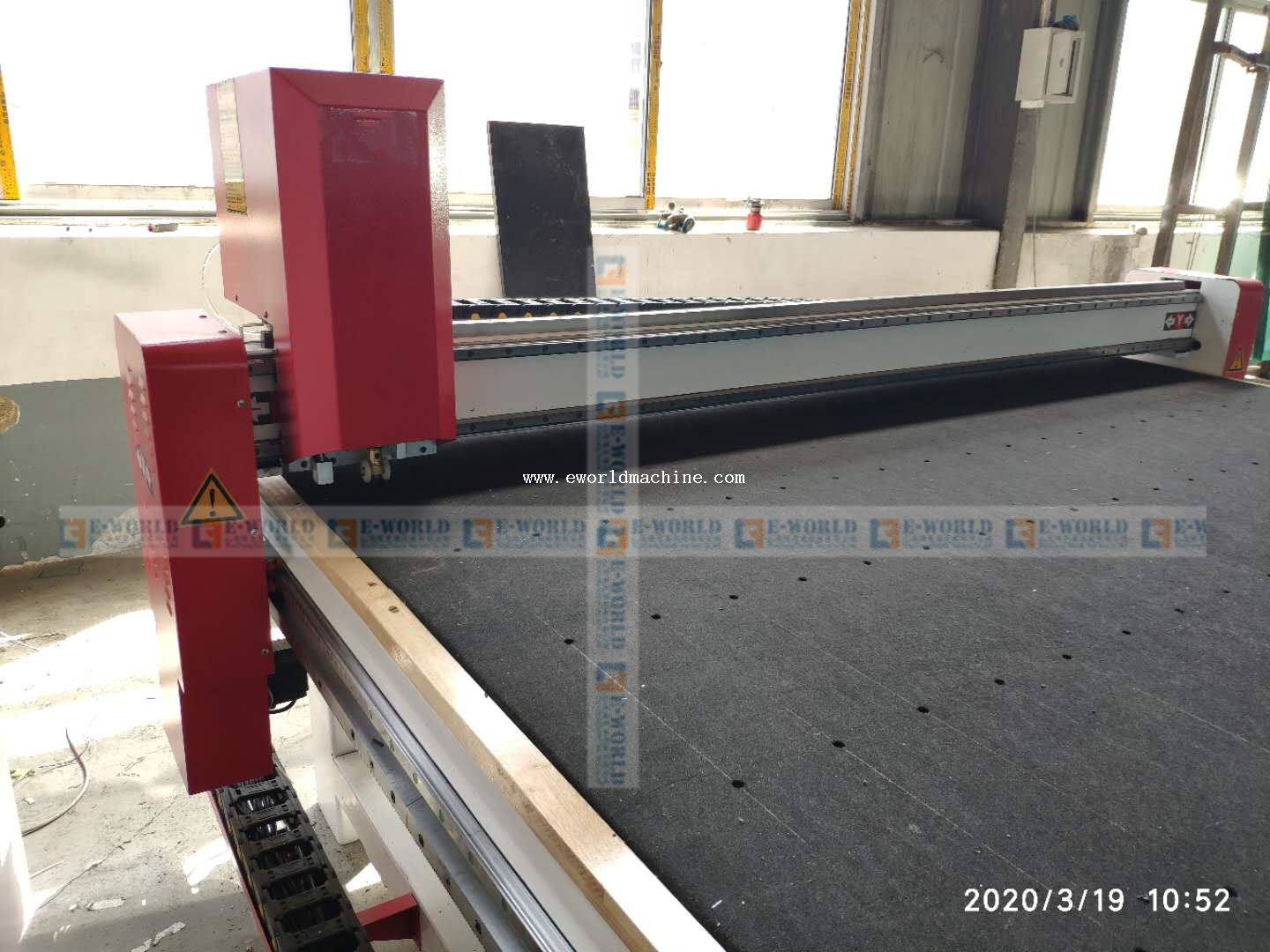 2440*2000mm Automatic Shaped CNC Glass cutting machine