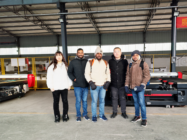 Sri Lanka, Glass Machinery